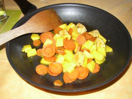 Abendessen am 11.06.2010: Curry-H&uuml;hnchen mit M&ouml;hren und Mango